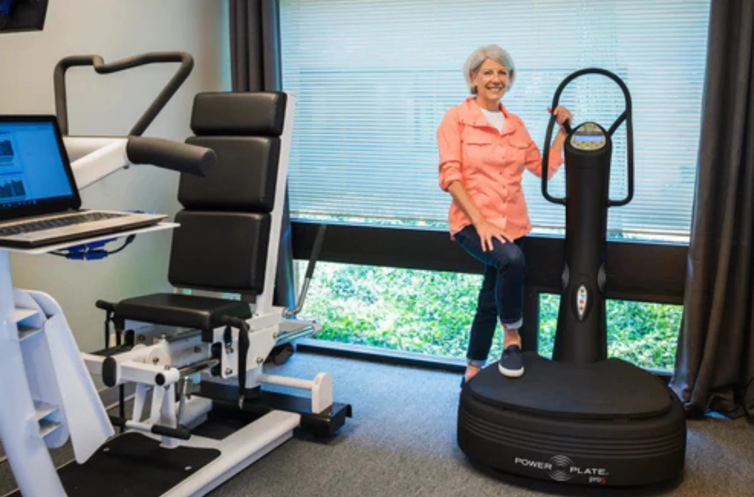 Power Plate Pro5 Vibration Trainer - Matte Black (New) - Image 3