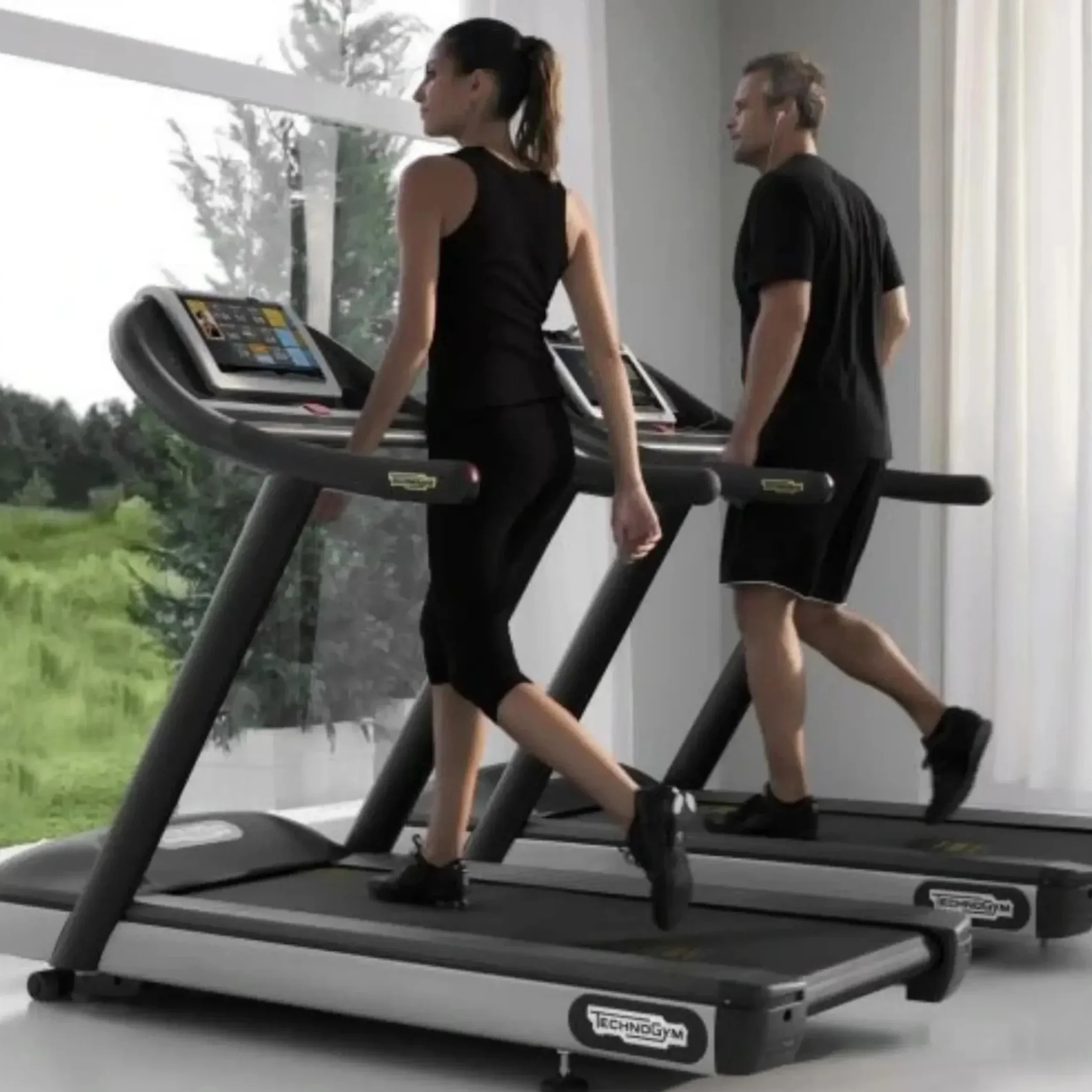 Technogym Excite Unity RUN 600 Treadmill w/Unity 3.0 Console (Remanufactured) - Image 6